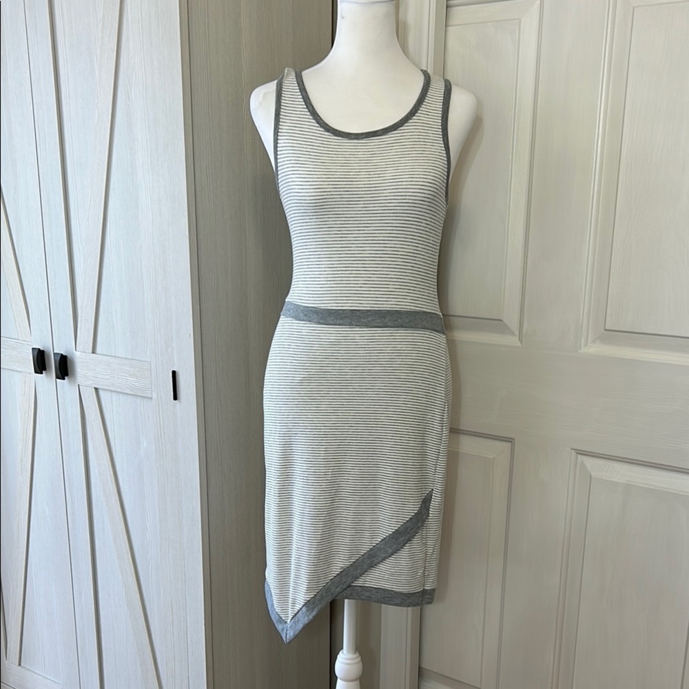 Monteau White/Grey Striped Midi Tank Sz M